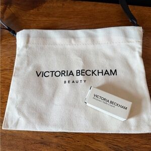 Victoria Beckham Beauty Pouch and Sharpener / 3 wet n wild eyeliner